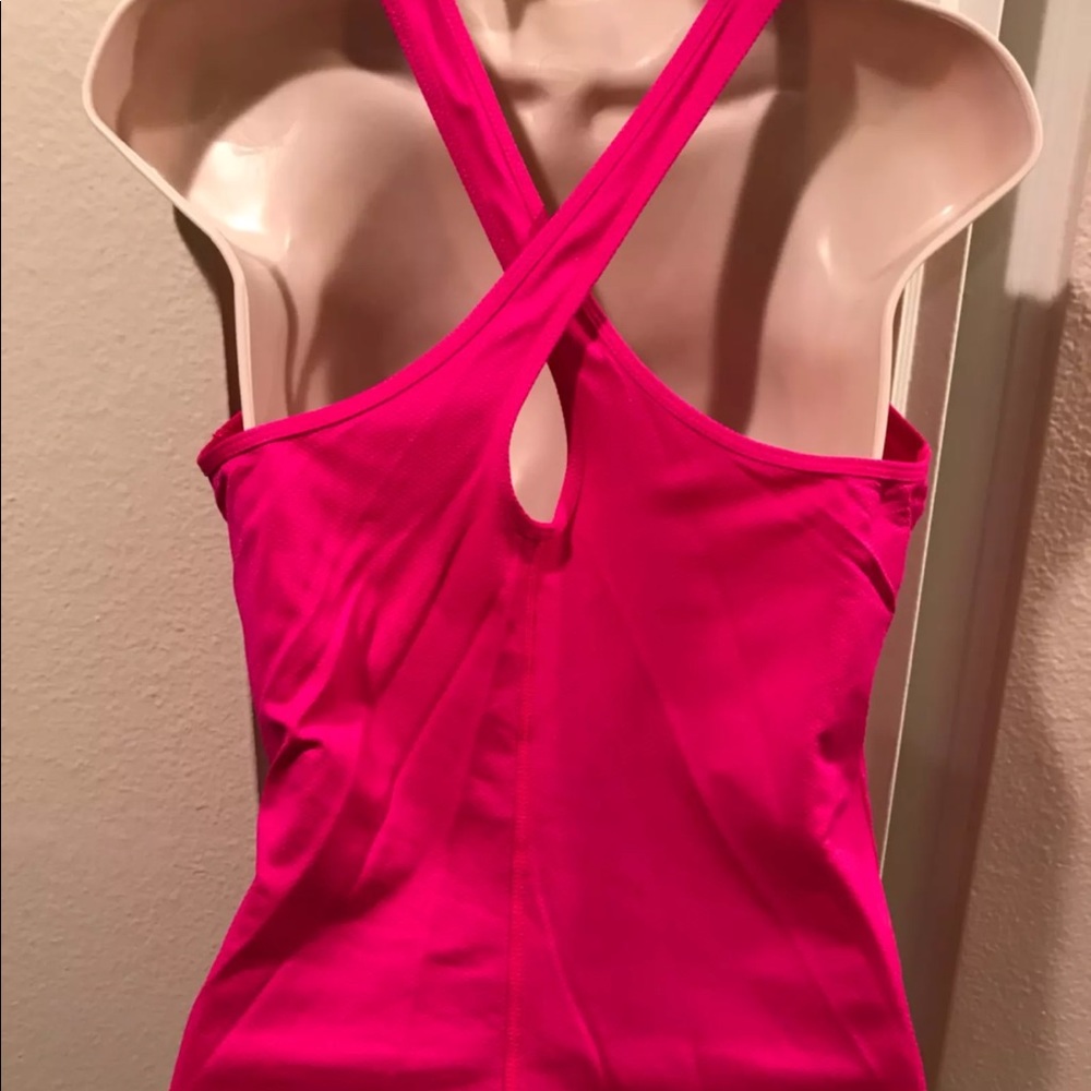 Lorna Jane tank size small